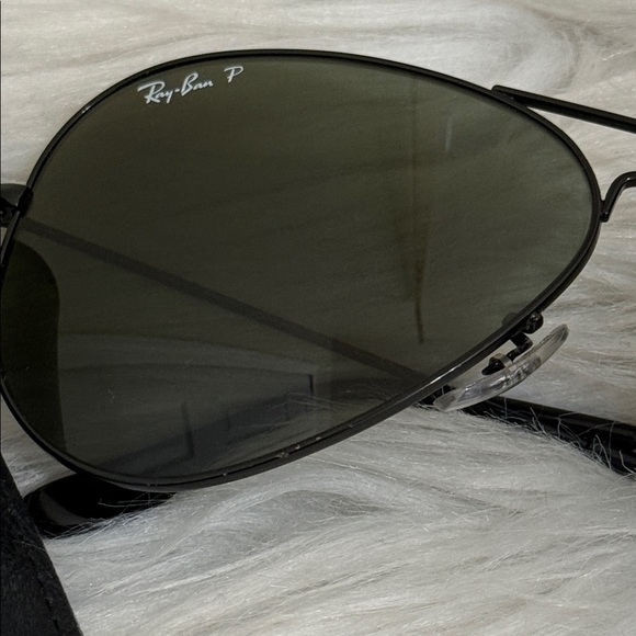 Ray-Ban Aviator Polarized Sunglasses Black Unisex - Picture 5 of 8